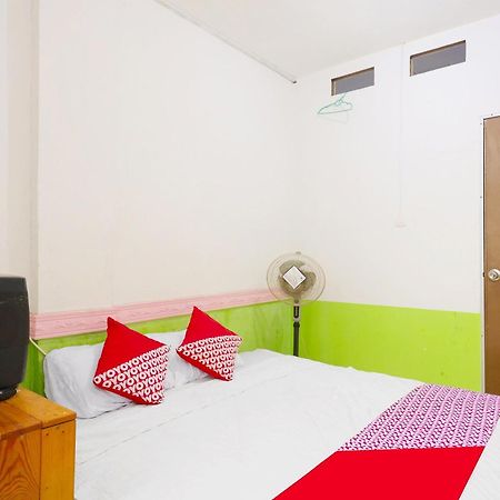 Spot On 91343 Kartika Guest House Syariahnearpantai Stres Jodoh  Luaran gambar